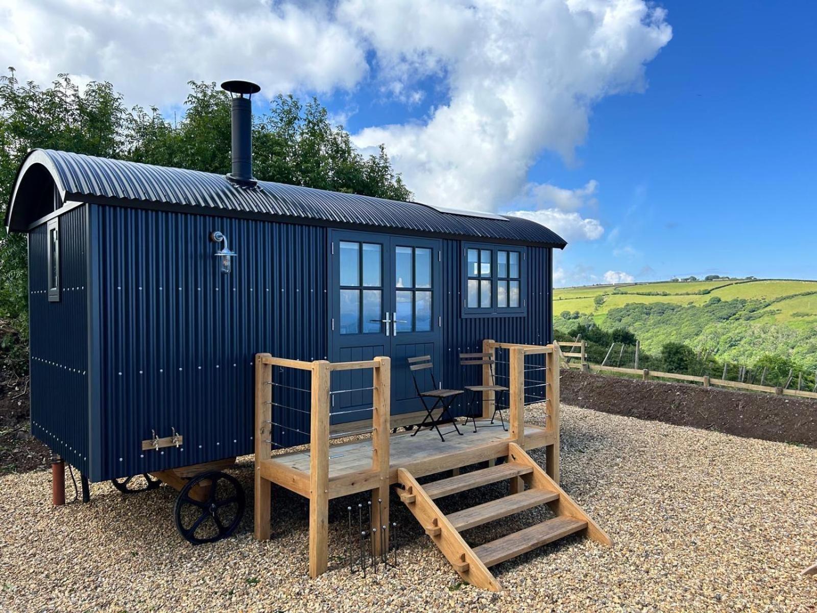 West Lyn Farm B&B And Shepherd Hut リントン エクステリア 写真